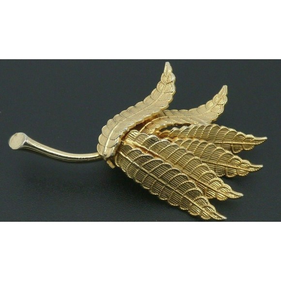 Vintage Marvella Leaf Leaves Brooch Pin Etched Design Gold Tone Metal Shiny! - Picture 8 of 12